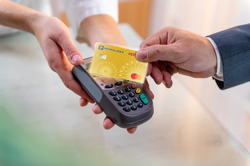 Dịch vụ đáo hạn thẻ tín dụng quận Tân Phú