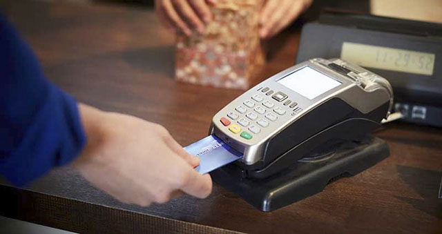  Đáo hạn thẻ tín dụng phí thấp: Nên hay không?