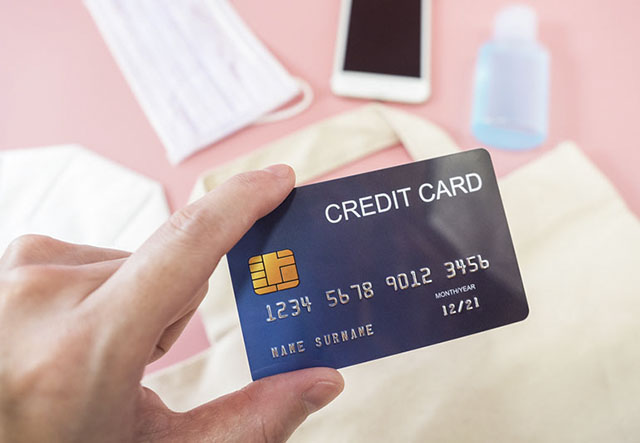 Những lưu ý khi đáo hạn thẻ tín dụng phí thấp, chất lượng cao