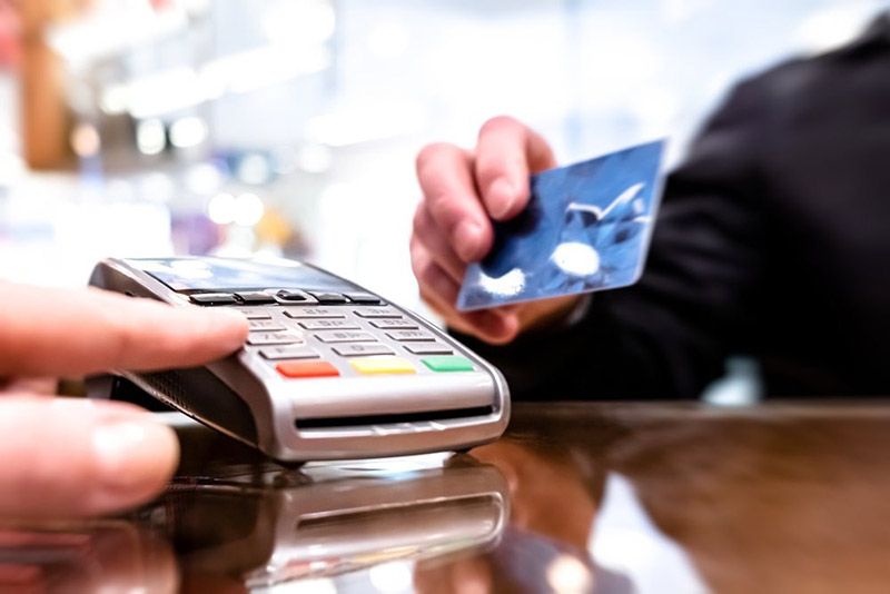 Rút tiền thẻ tín dụng bằng mã QR có được không?