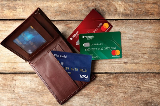 Có nên rút tiền thẻ tín dụng online?