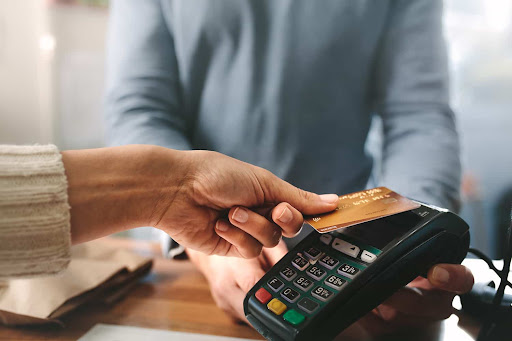 Tìm hiểu về dịch vụ rút tiền thẻ tín dụng TPHCM