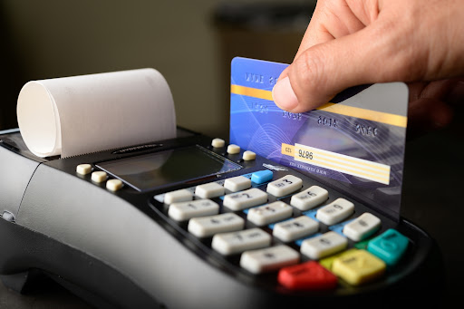 Rút tiền thẻ tín dụng Cần Thơ ở đâu uy tín?